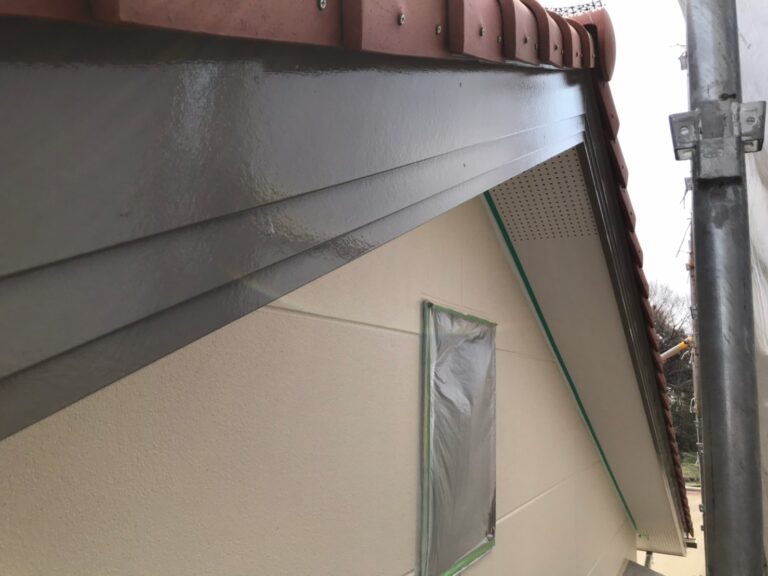 外壁塗装工事施工前の屋根下