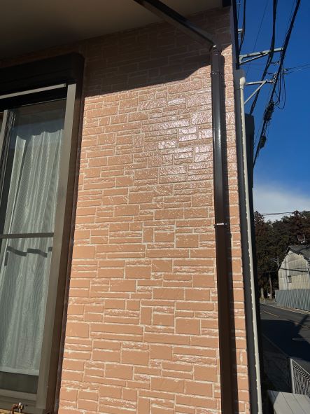 窓横の外壁