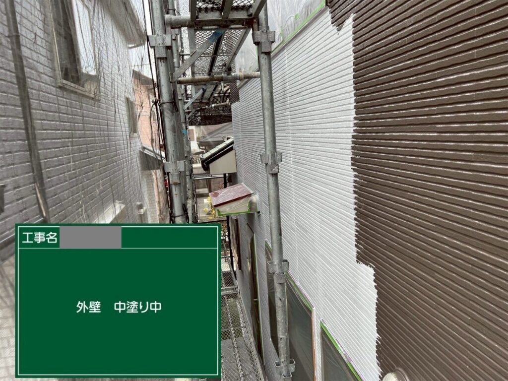 埼玉県狭山市 M様邸 外壁塗装工事 中塗りと上塗りの役割は違う?