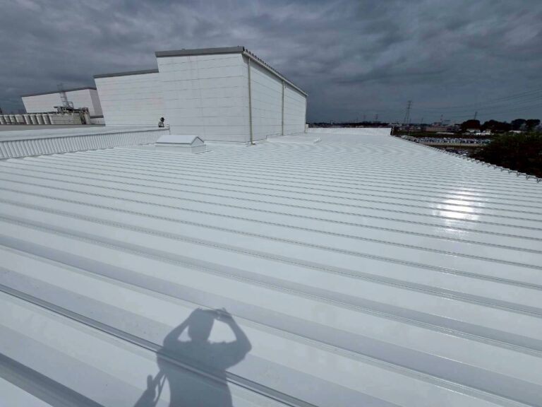 埼玉県入間市　工場　折板屋根塗装工事・KFワールドセラルーフ遮熱