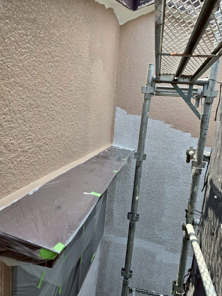 埼玉県入間市　S様邸　外壁塗装工事　中塗りと上塗りは外観を決めるために重要！