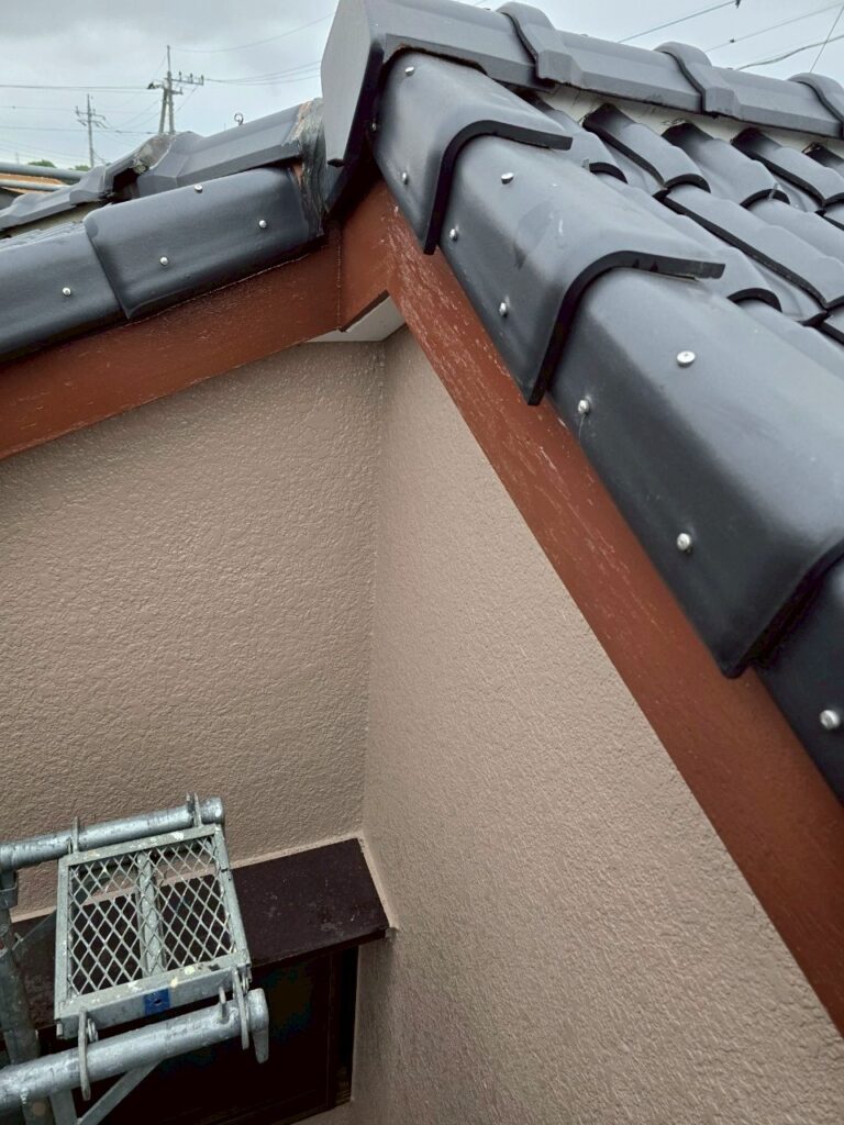 埼玉県入間市　S様邸　外壁塗装工事　付帯部塗装　破風板の役割って何？