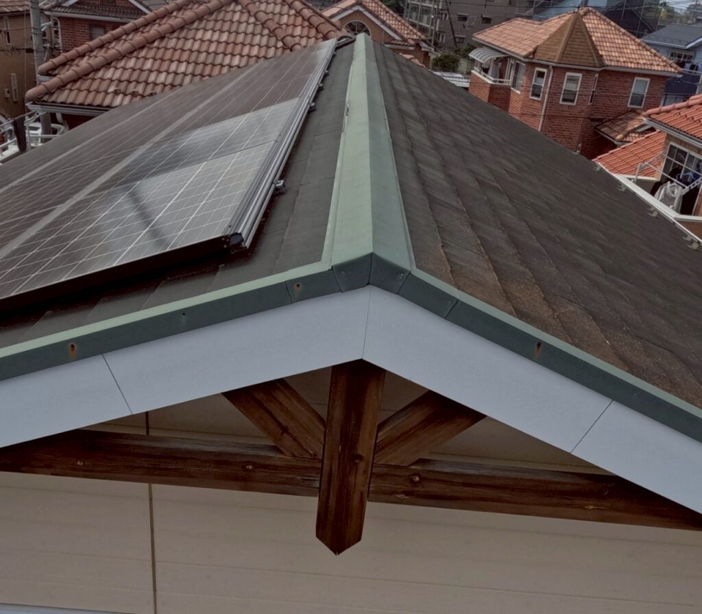 埼玉県狭山市 M様邸 屋根塗装工事 太陽光パネルが設置してある場合は塗装できる?