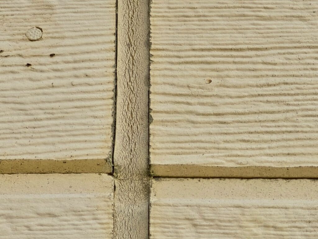 埼玉県狭山市　M様邸　外壁塗装工事　現地調査　チョーキングは危険なサイン？